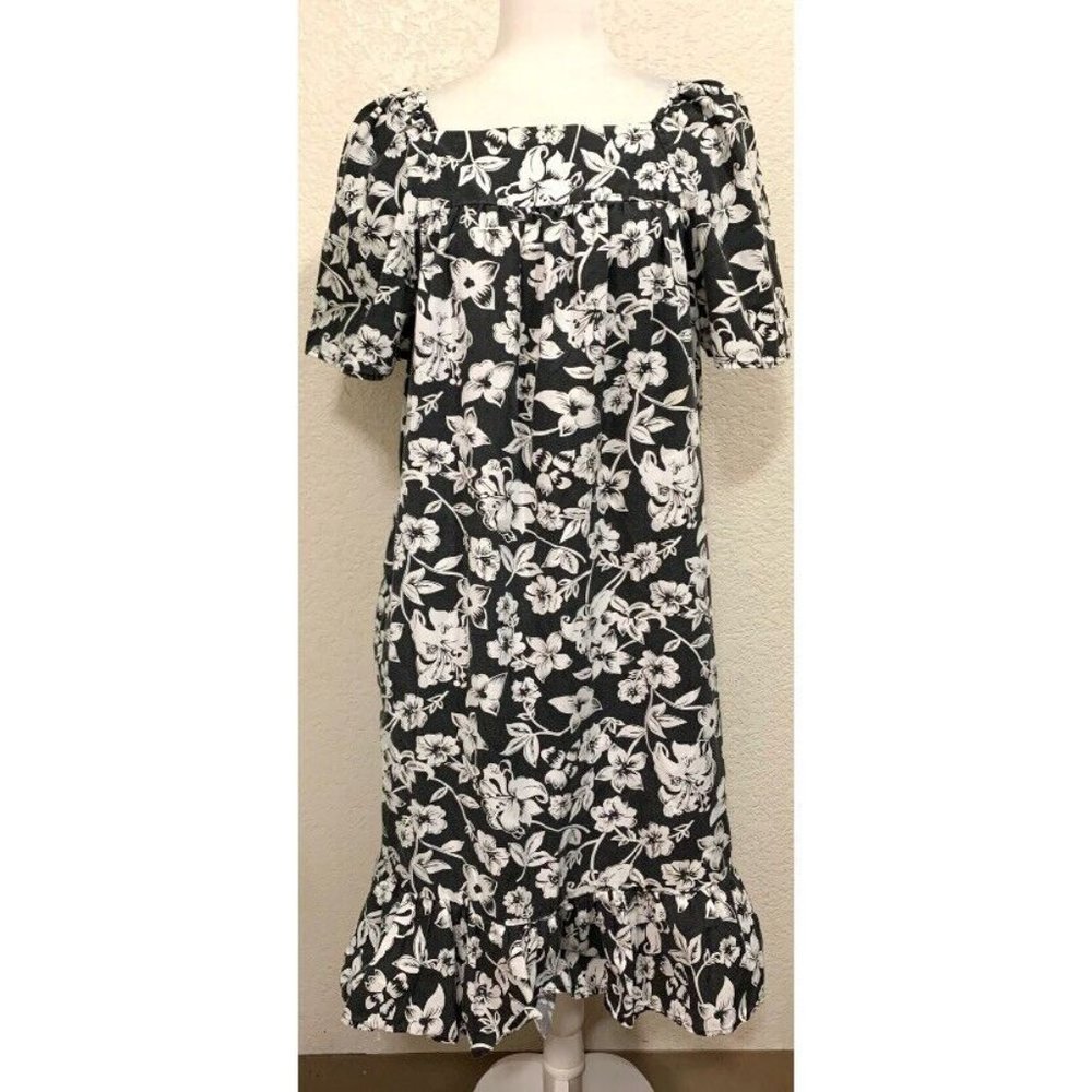 Haband Vintage 70s Black/white Floral Muumuu House Dress